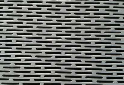 長圓(yuán)孔型沖(chòng)孔網産(chan)品在廚(chu)房環境(jing)中的應(yīng)用