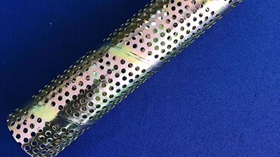 螺旋沖(chong)孔焊管