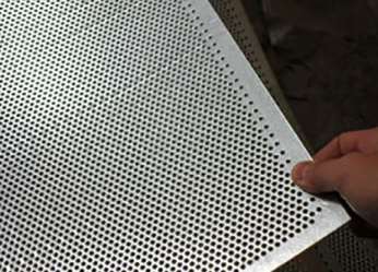 沖孔網的工(gong)藝問題受哪些(xie)因素的影響