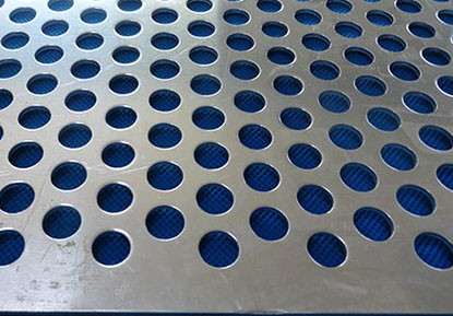 沖(chòng)孔網闆被(bèi)腐蝕的形(xing)式有哪些(xiē)