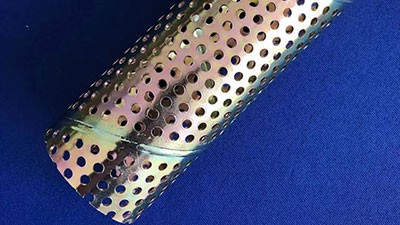 螺旋沖(chong)孔焊管