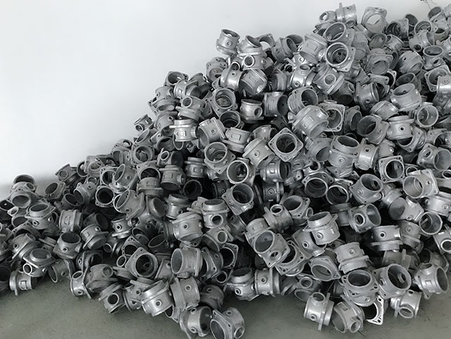 鋁頭生(sheng)産廠家