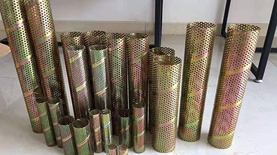 螺旋沖(chong)孔焊管